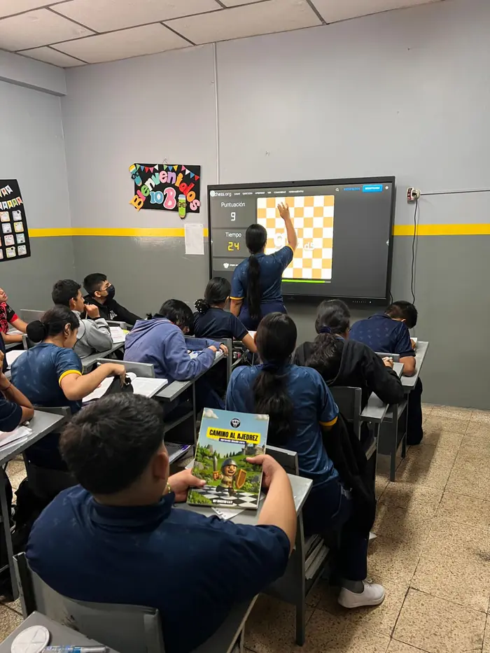 Gimnasio de la mente en la Unidad Educativa Juan XXIII